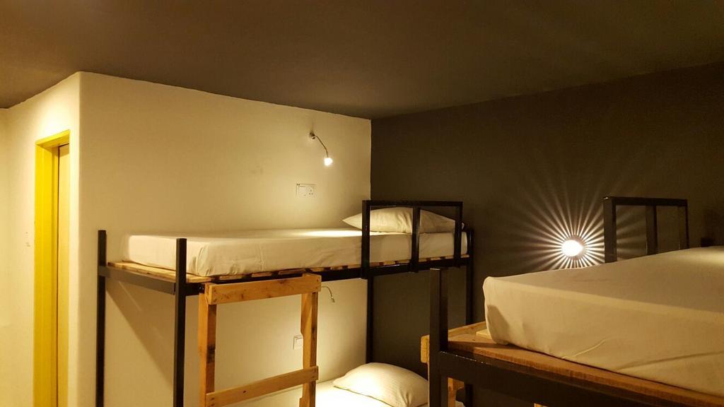 Hostel Revopackers Beds And Bunks