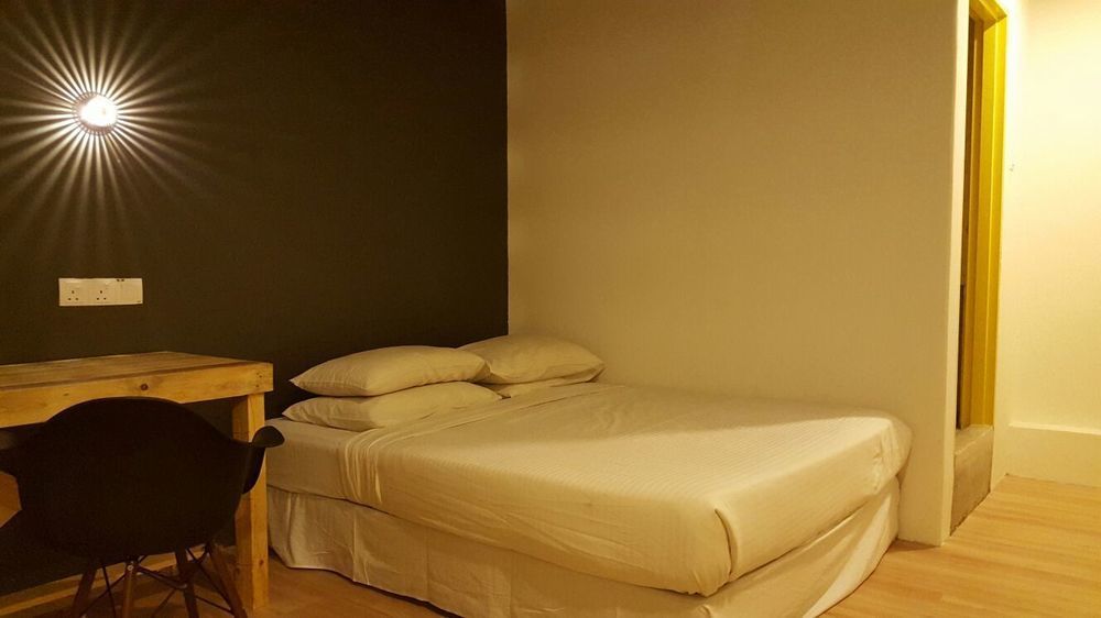 Hostel Revopackers Beds And Bunks *